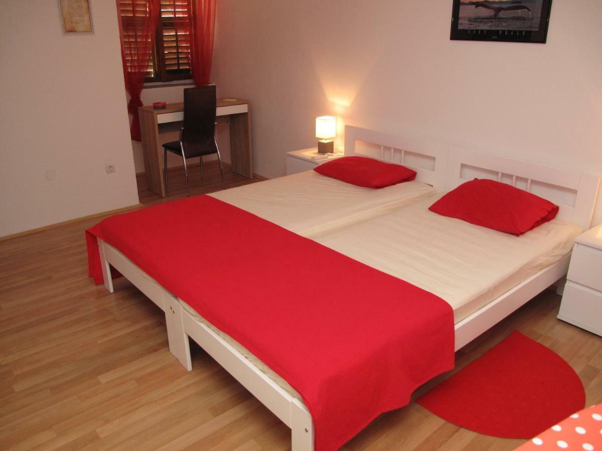 Illy City Centre Apartment 希贝尼克 外观 照片
