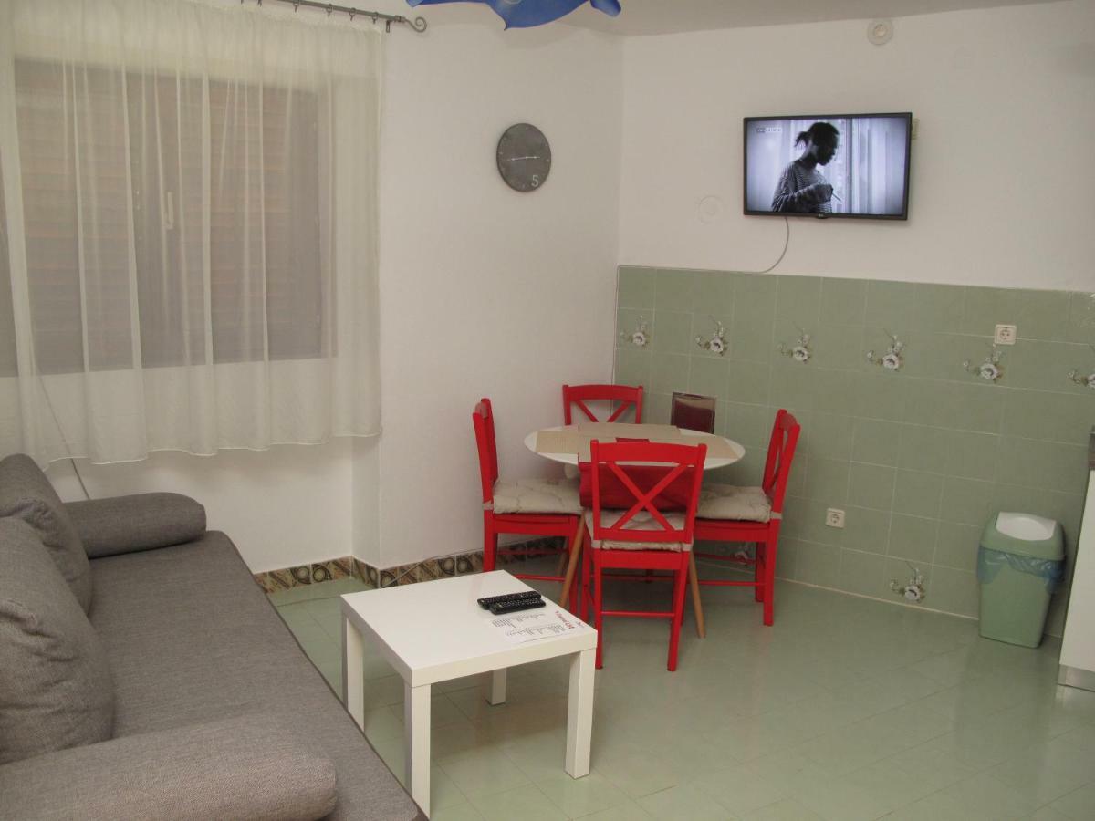 Illy City Centre Apartment 希贝尼克 外观 照片