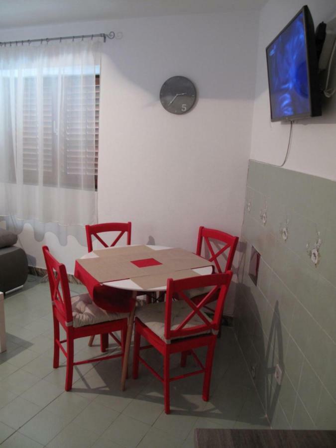 Illy City Centre Apartment 希贝尼克 外观 照片