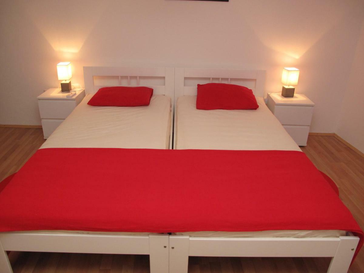 Illy City Centre Apartment 希贝尼克 外观 照片