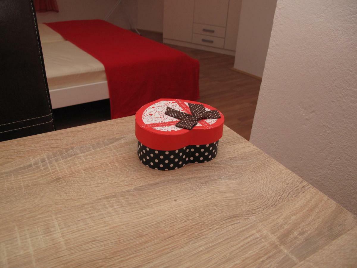 Illy City Centre Apartment 希贝尼克 外观 照片