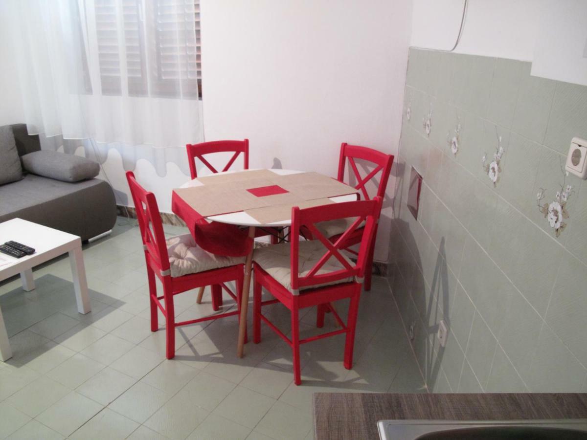 Illy City Centre Apartment 希贝尼克 外观 照片