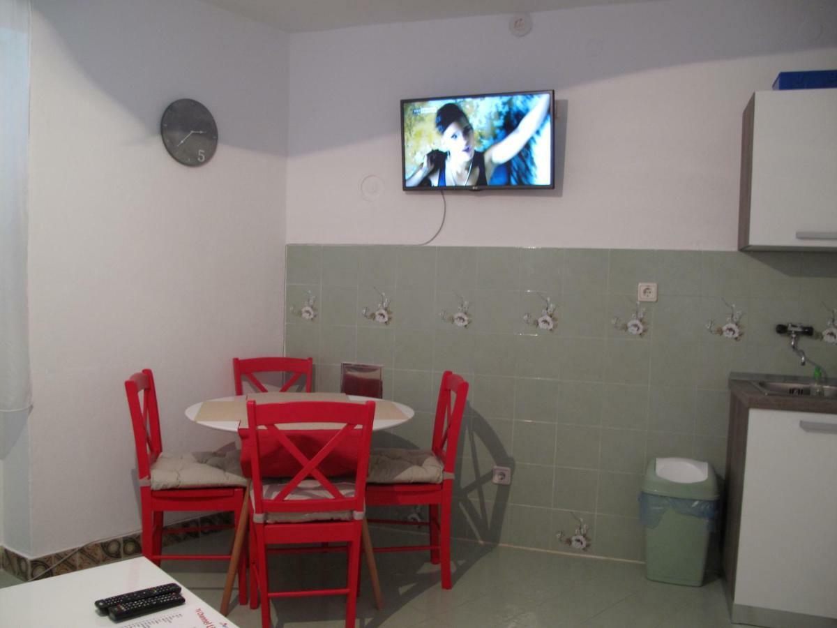 Illy City Centre Apartment 希贝尼克 外观 照片
