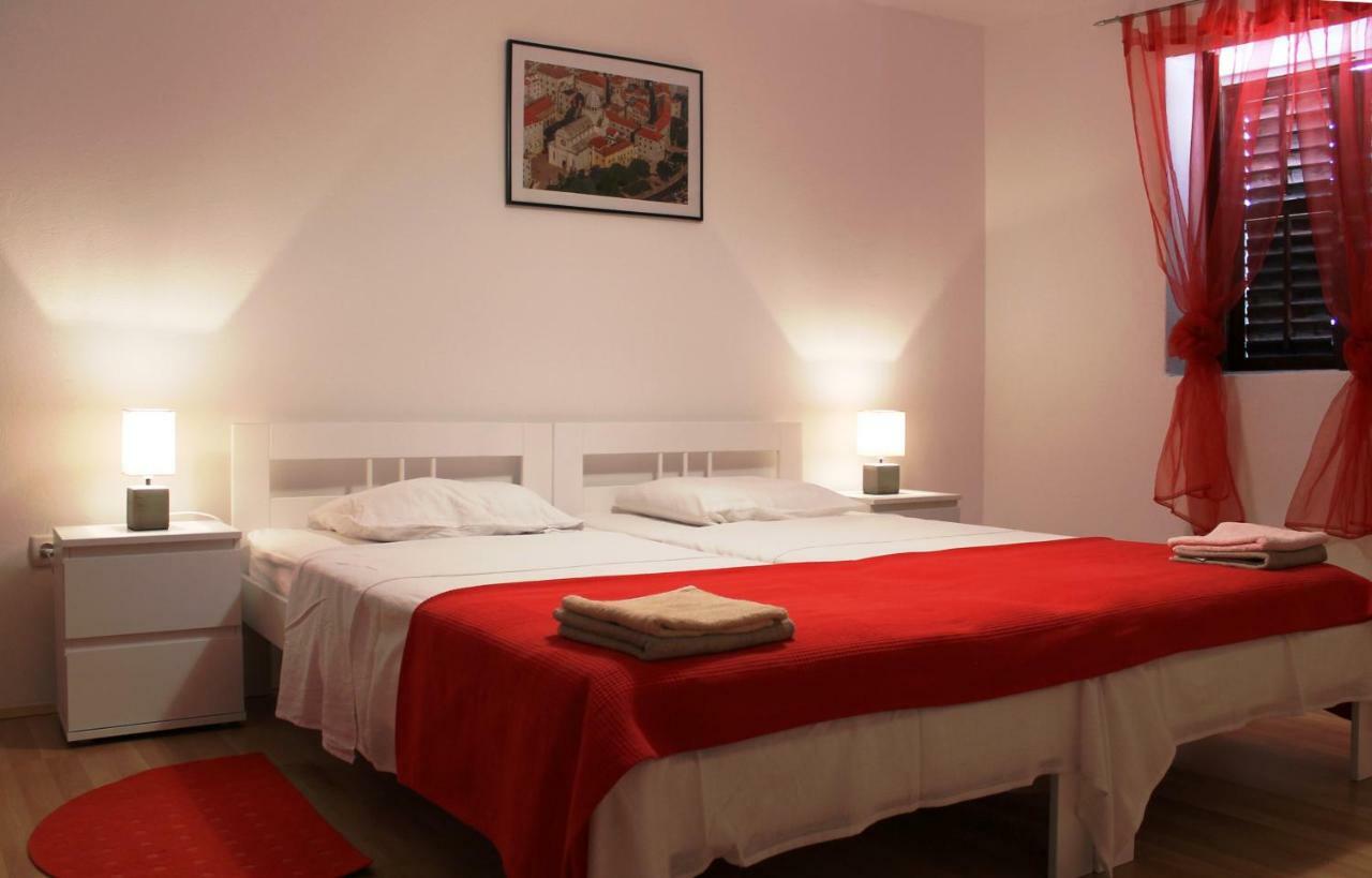 Illy City Centre Apartment 希贝尼克 外观 照片